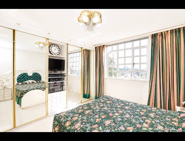 2 BEDROOM APARTMENT FOR SALE IN ESSENWOOD